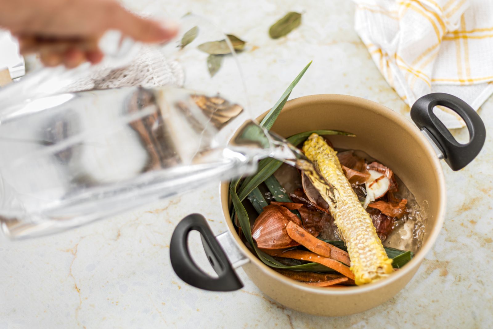 Vegetable stock made from food scraps. (Photo: Getty Images)