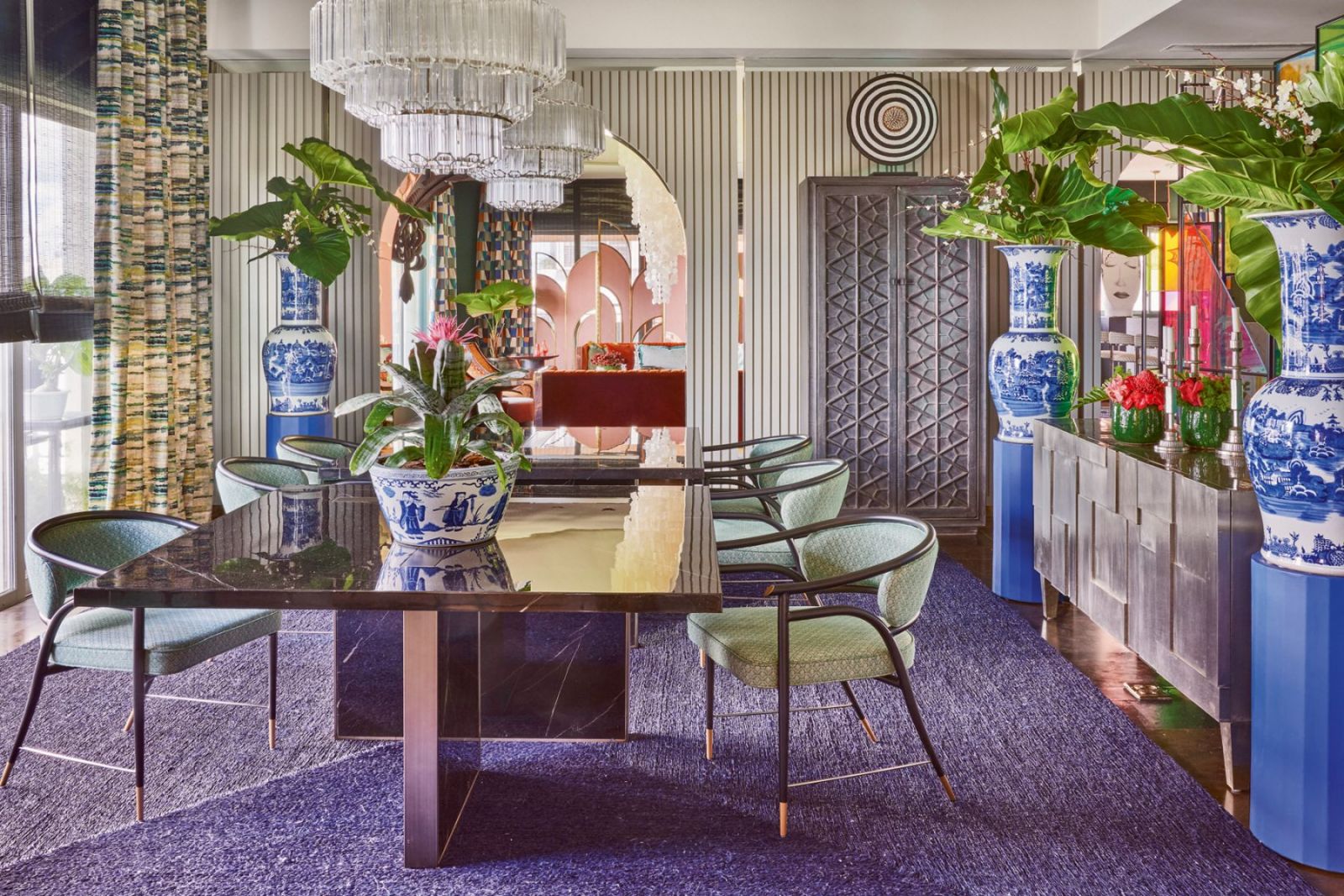 A decadent Dominican Republic apartment by Spanish designer Pepe Leal (Photo: Manolo Yllera/Photofoyer)