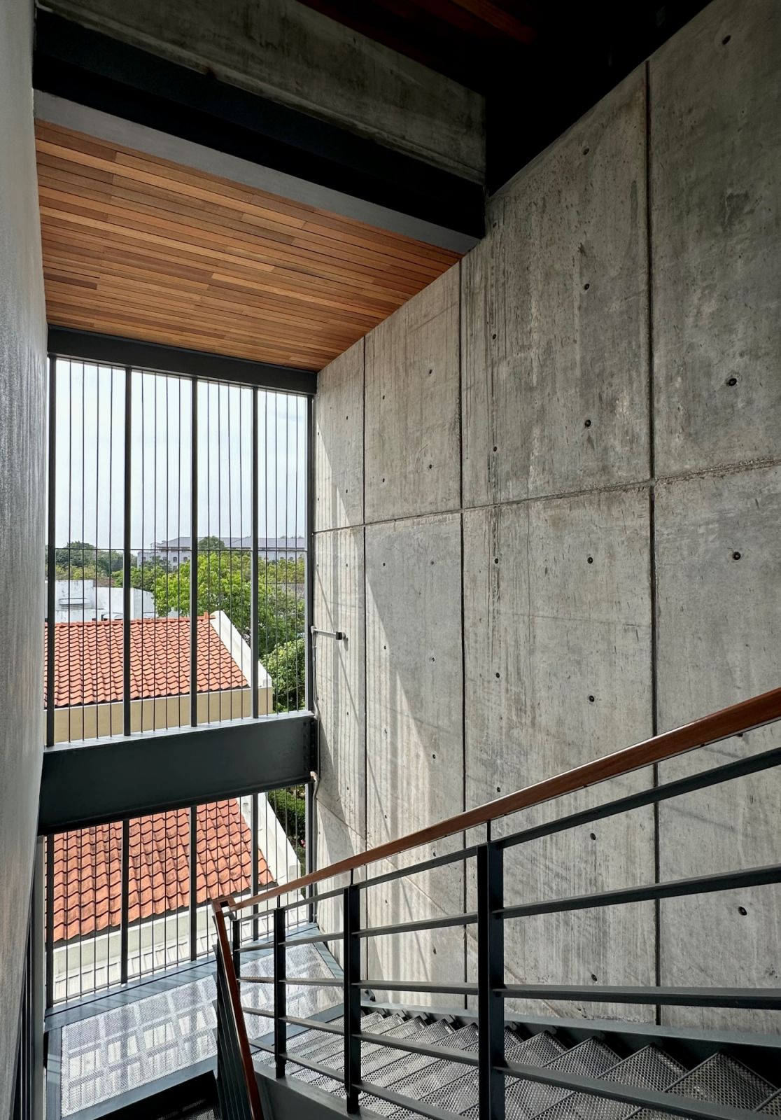 Unadorned materials were favoured