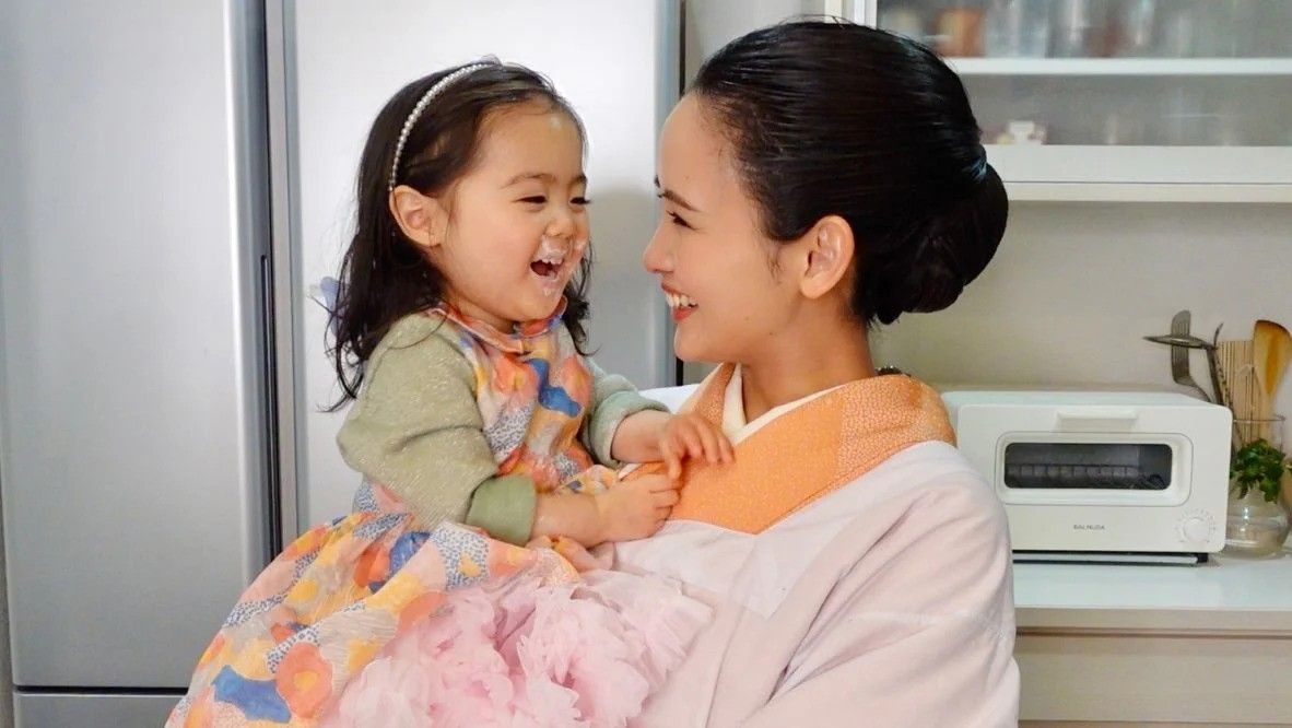 Kimono Mom