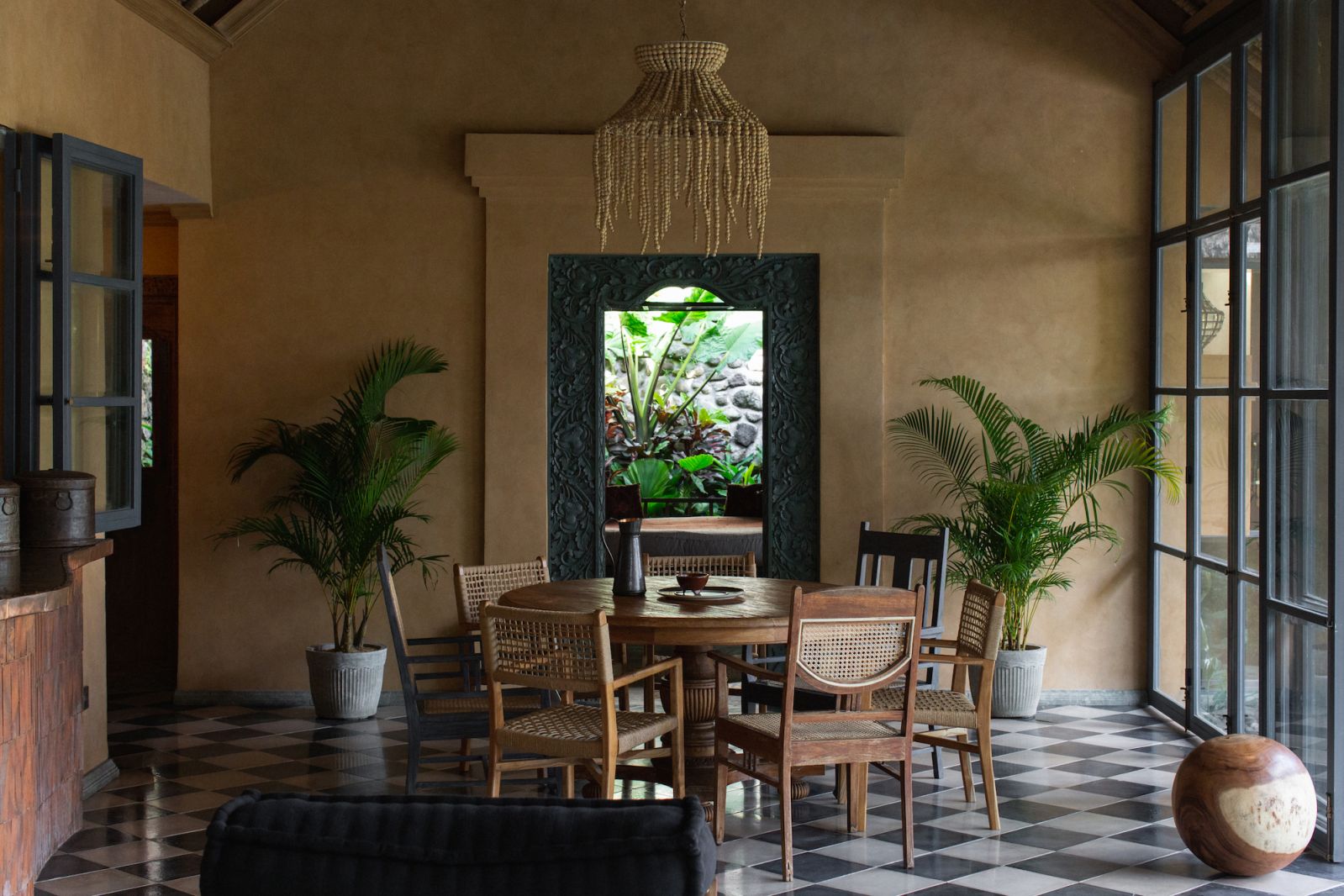 Từ ngôi nhà bỏ hoang thành thiên đường nghỉ dưỡng Bali - 3