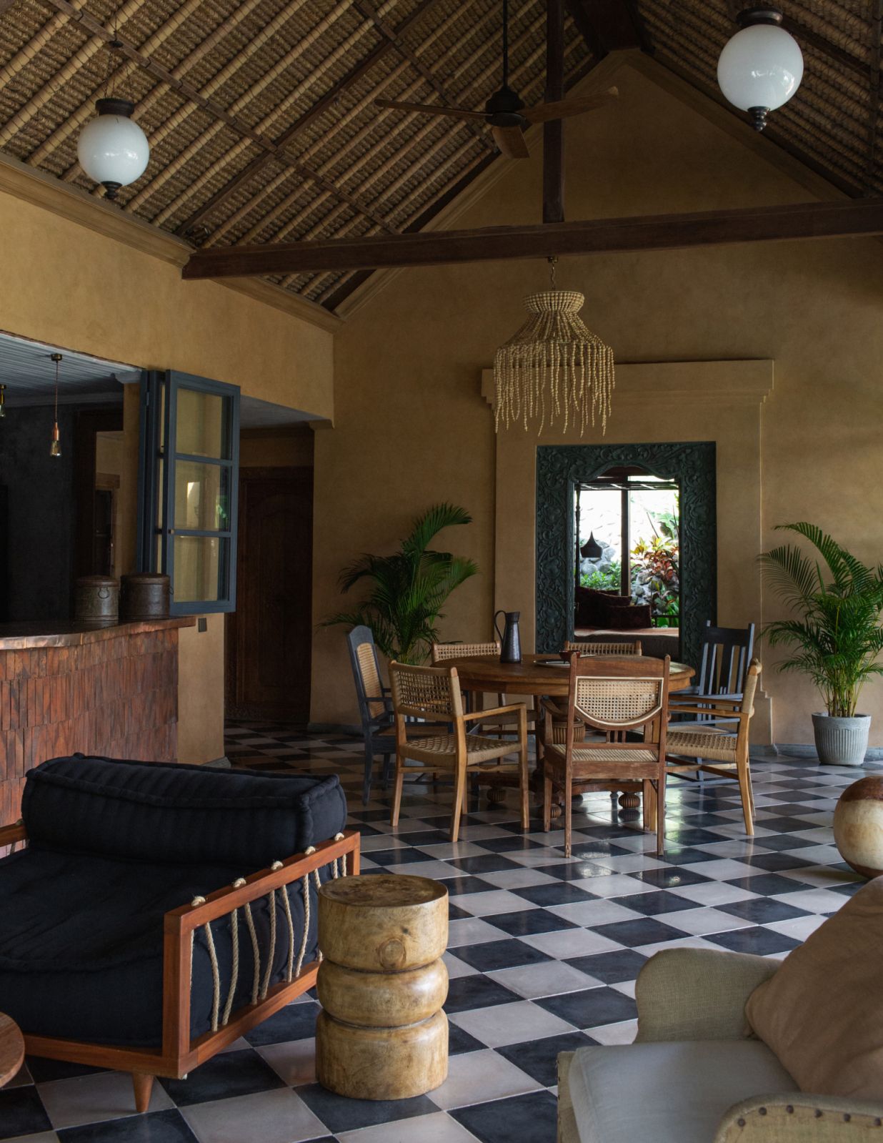 Từ ngôi nhà bỏ hoang thành thiên đường nghỉ dưỡng Bali - 4