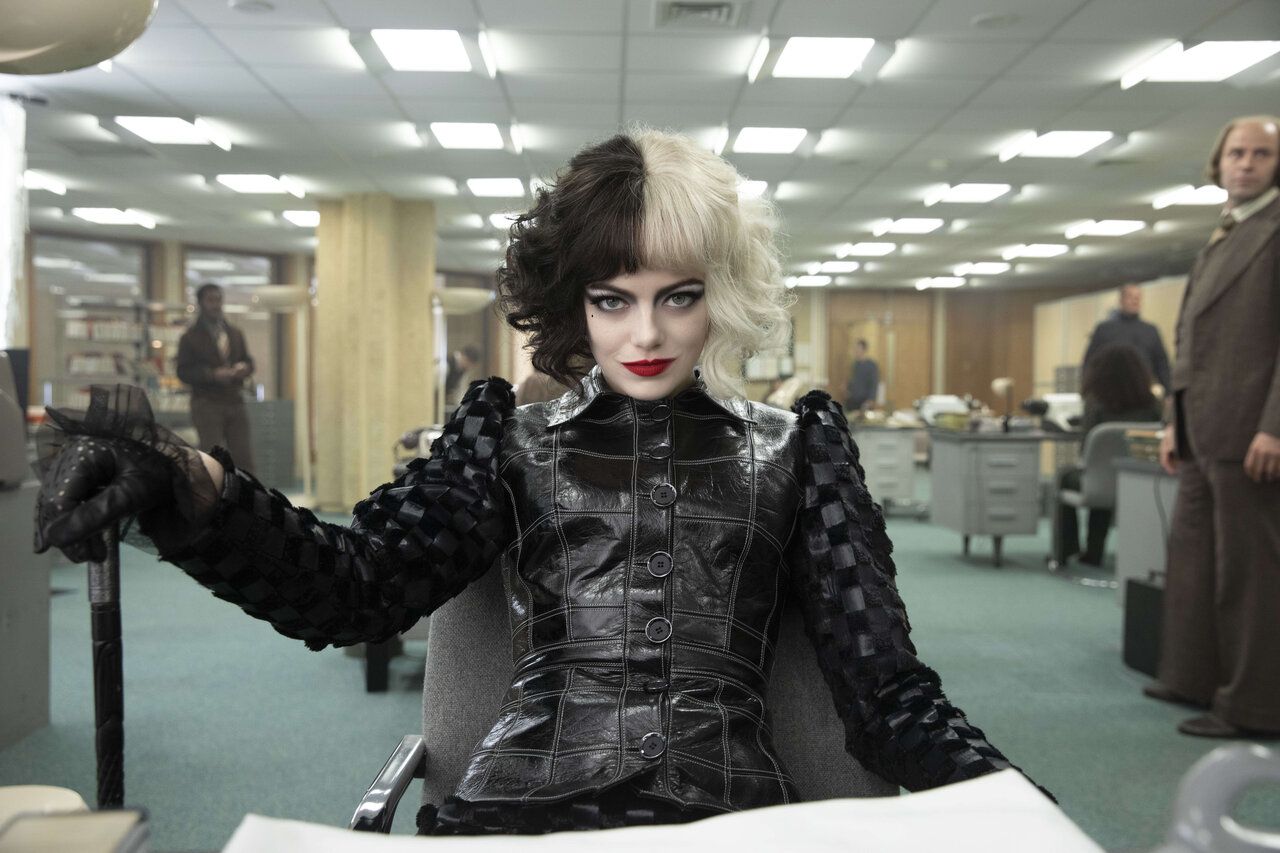 Emma Stone 經典電影︰《黑白魔后 Cruella》(2021)-Estella