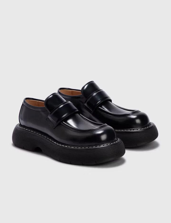 BOTTEGA VENETA BLACK LEATHER SWELL LOAFERS