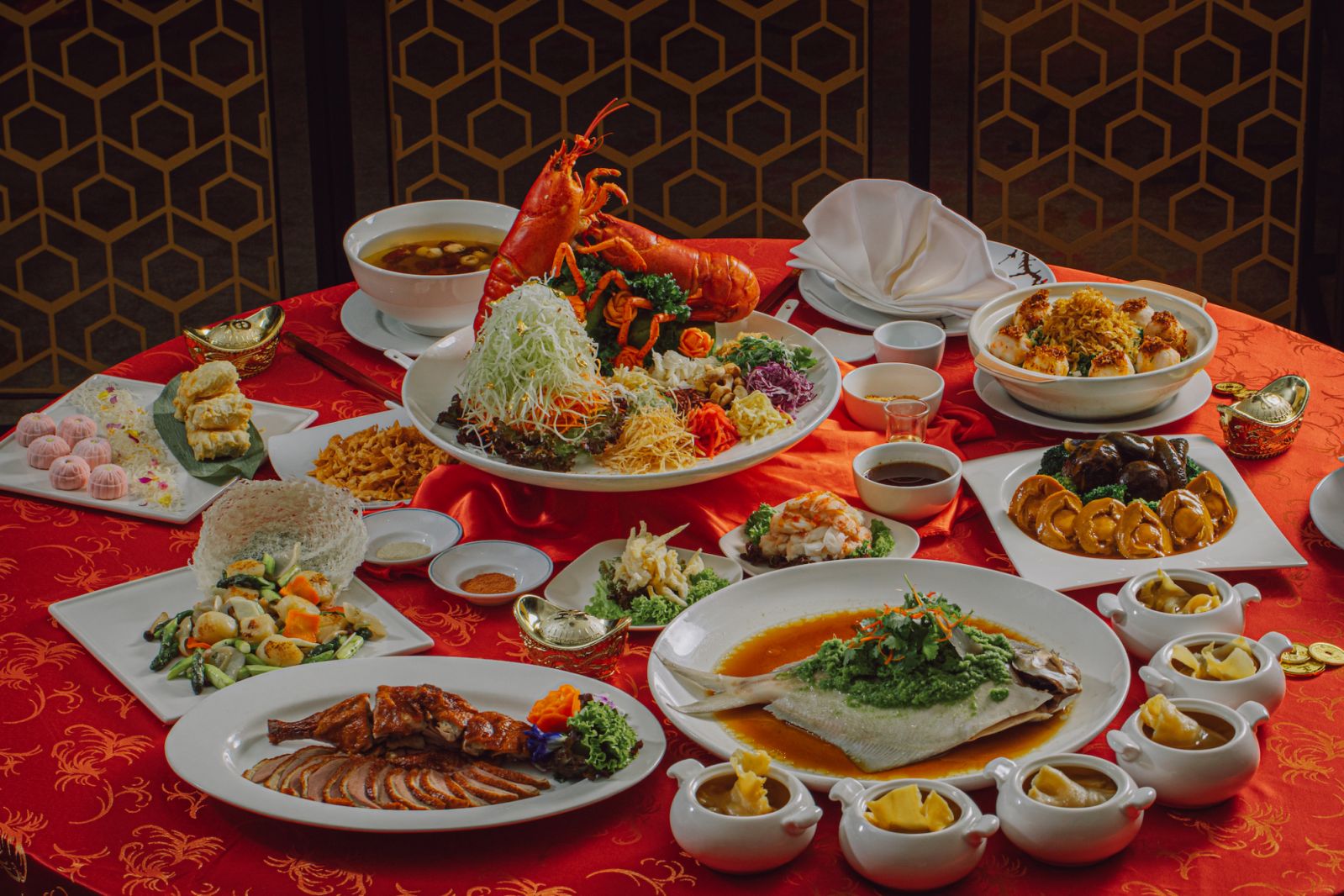 Toh Yuen's Chinese New Year feast. (Photo: Hilton Petaling Jaya)