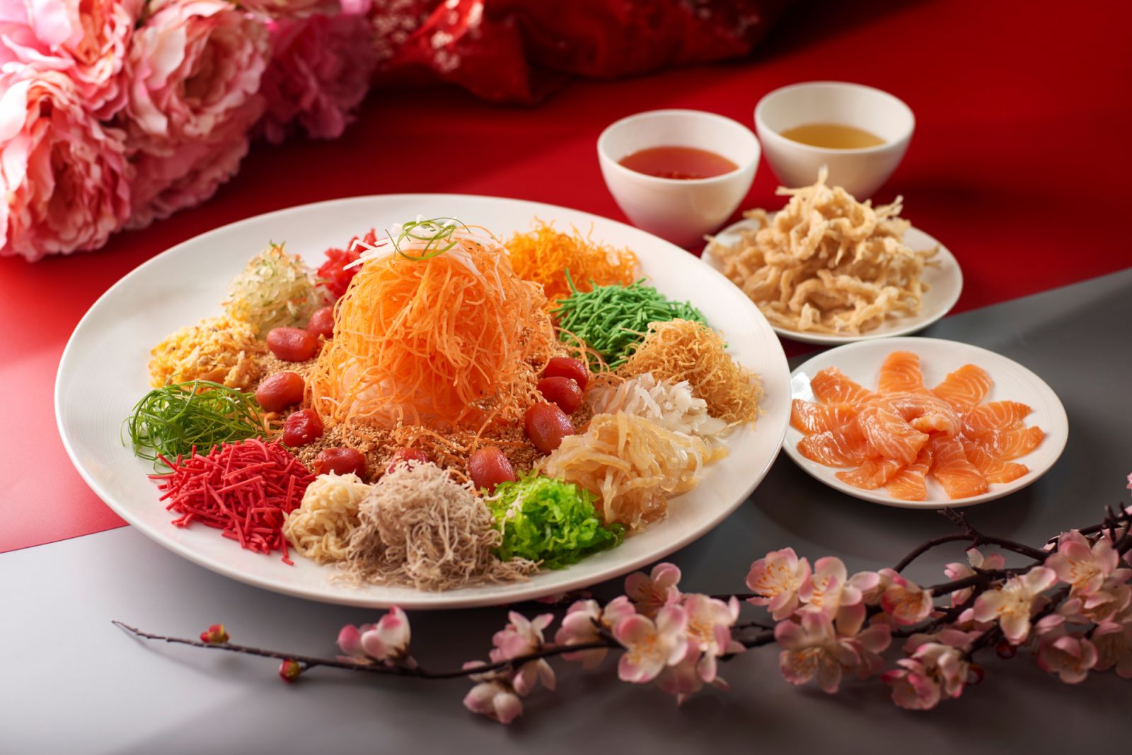 Yee sang at Wan Chun Ting. (Photo: Sofitel Kuala Lumpur Damansara)