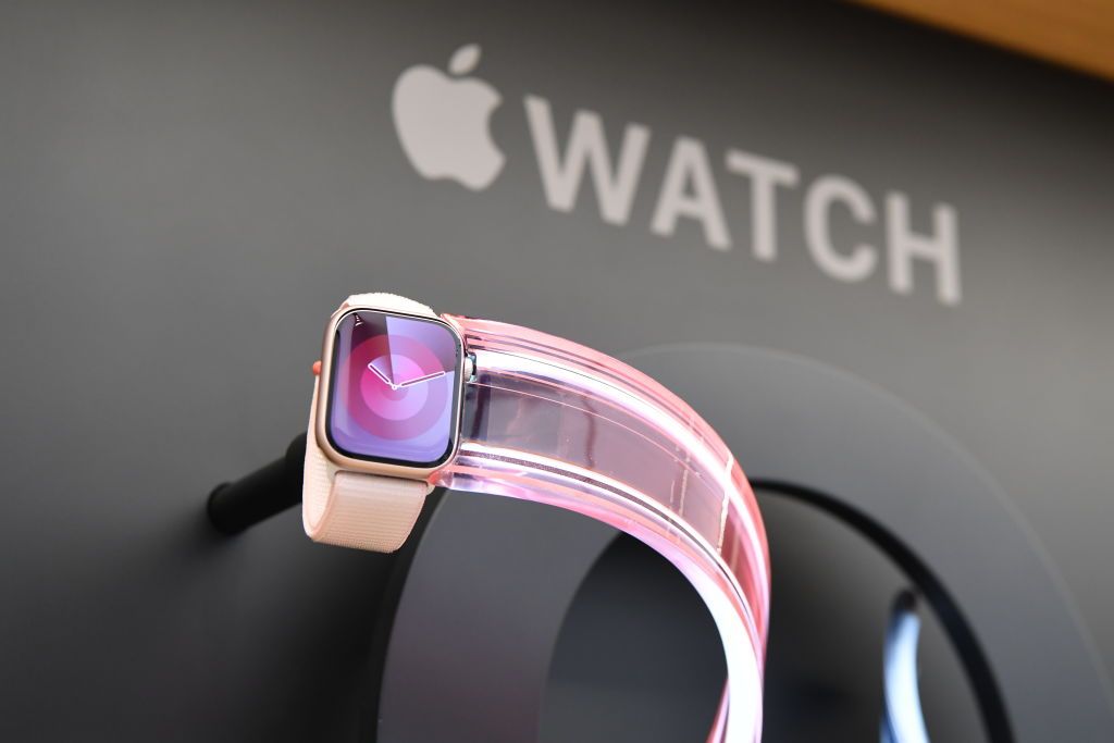 2023年九月發表的Apple Watch Series 9因涉及專利侵權案件而被ITC給宣告禁止銷售。(Photo by James D. Morgan/Getty Images)