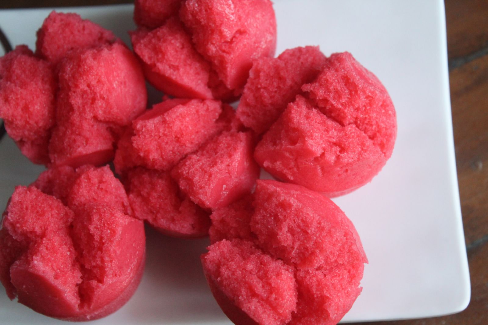 Red kue mangkok (Photo: Getty Images)