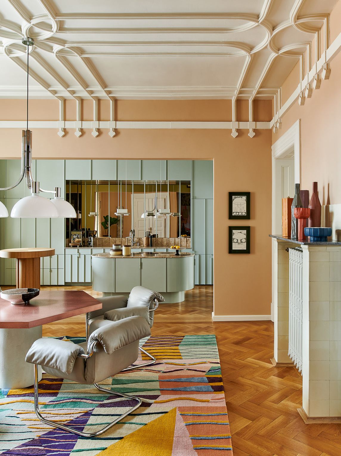 A Bauhaus-style maximalist space in Munich (Photo: Instagram/@stephanie_thatenhorst)