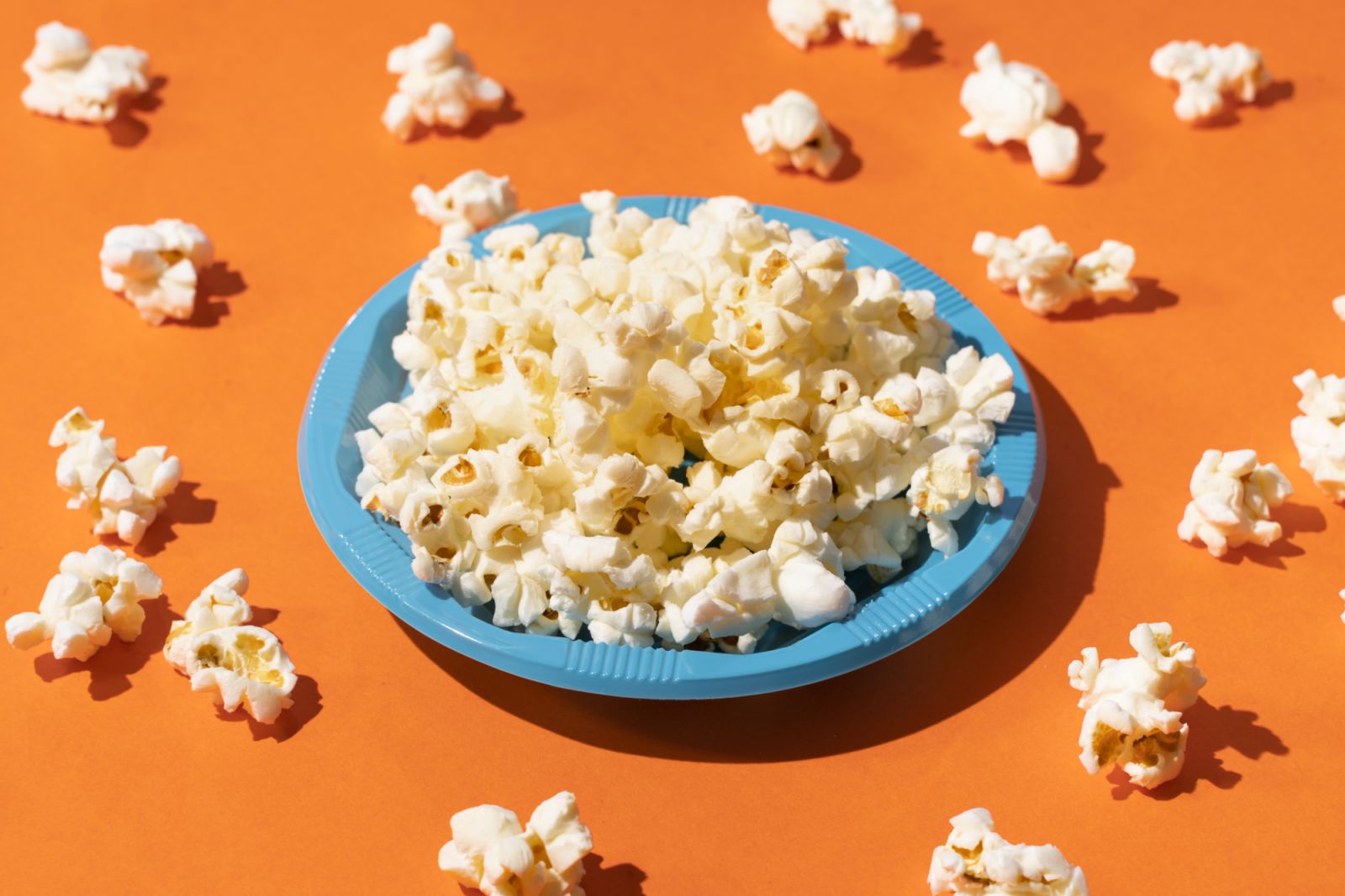 A plate of popcorn