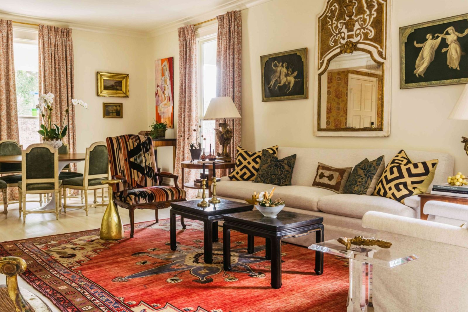 A New Orleans pied-á-terre with curated antiques and contemporary furnishings (Photo: Instagram/@melissarufty)