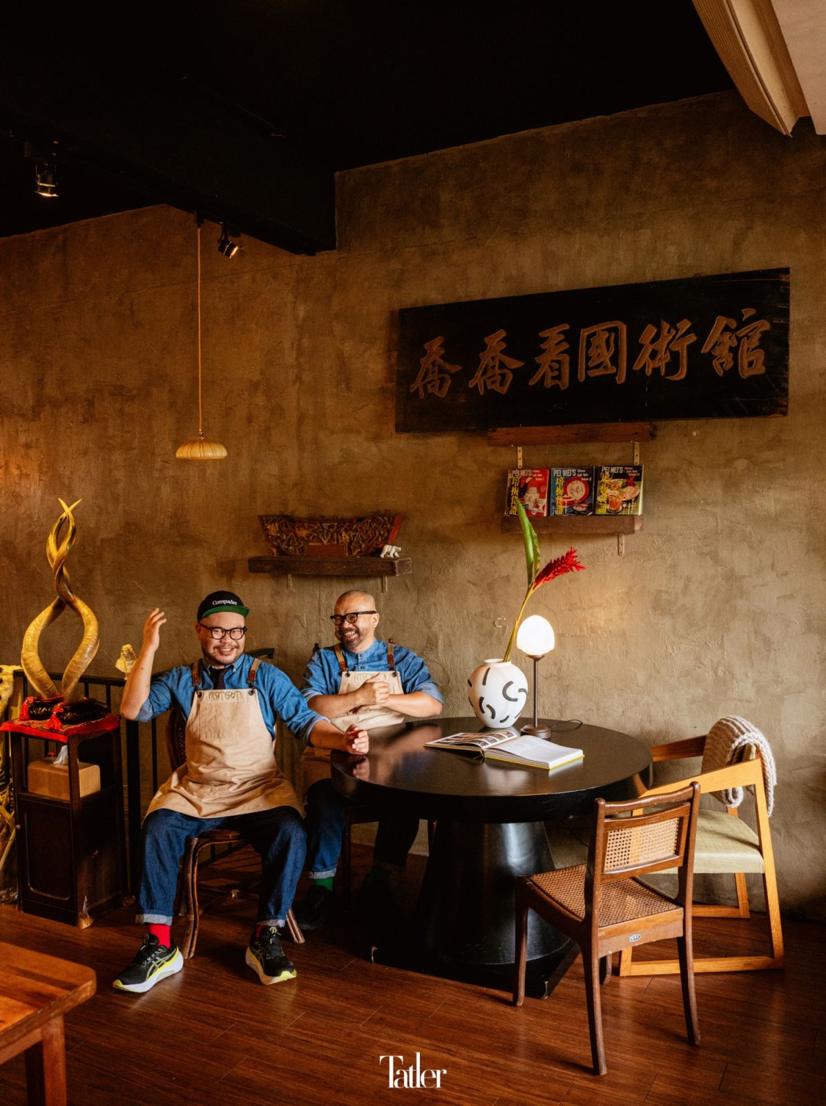 為了健康緣故而開始蔬食飲食的Monsoon 季風餐廳主廚Ted 廖永勛(左)與Phil(右)將 繼續帶著他們對客家美食的無限熱情,繼續他們 下一趟實驗之旅。(Photo: Renan Chung)