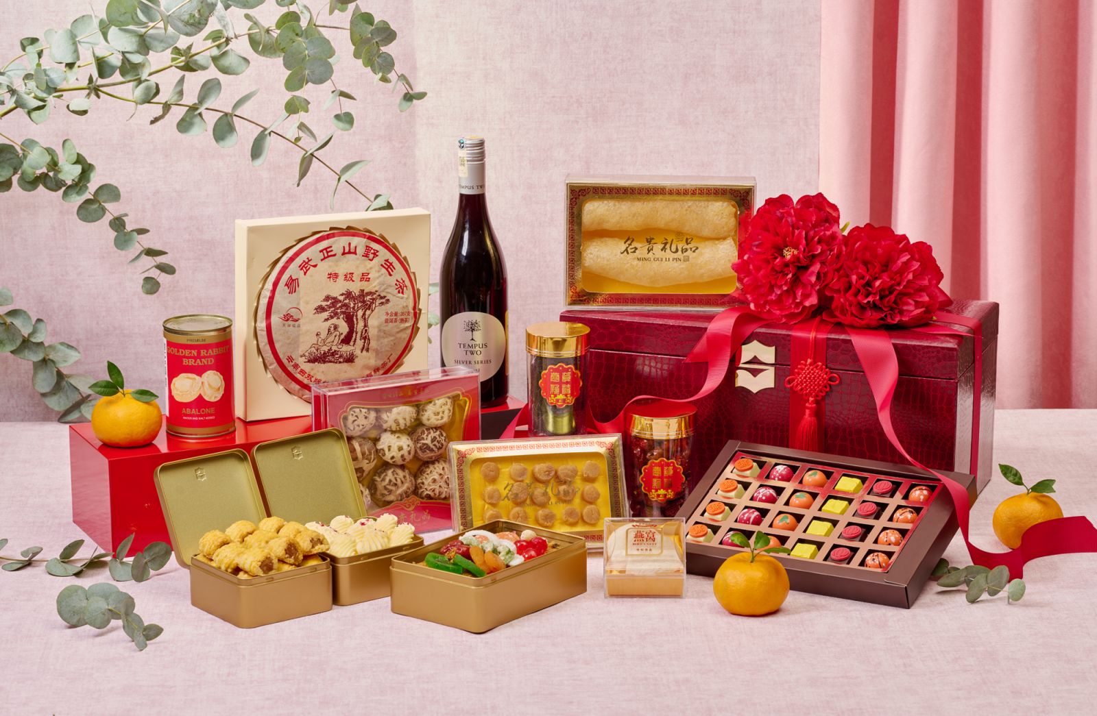 Shangri-La Kuala Lumpur's Prosperity Treasure hamper (Photo: Shangri-La Kuala Lumpur)