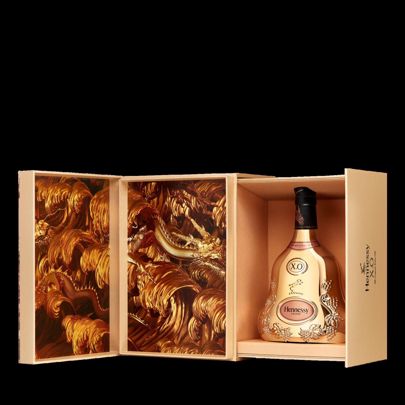 Hennesy XO's seasonal bottle and packaging (Photo: Hennessy)