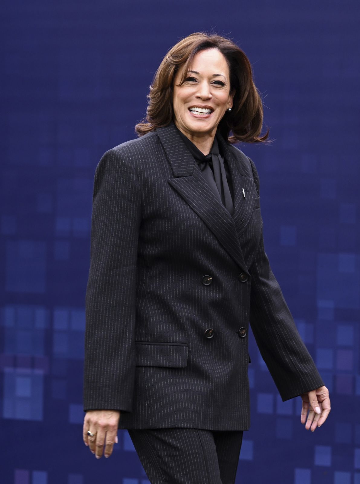 02 November 2023, Great Britain, Milton Keynes: Kamala Harris, vice president of the U.S., arrives at the "AI Safety Summit 2023" (International Summit on Artificial Intelligence Safety) in Bletchley Park, Buckinghamshire. The UK government has organized an international summit to discuss the dangers of Artificial Intelligence. Photo by: Soeren Stache/picture-alliance/dpa/AP Images