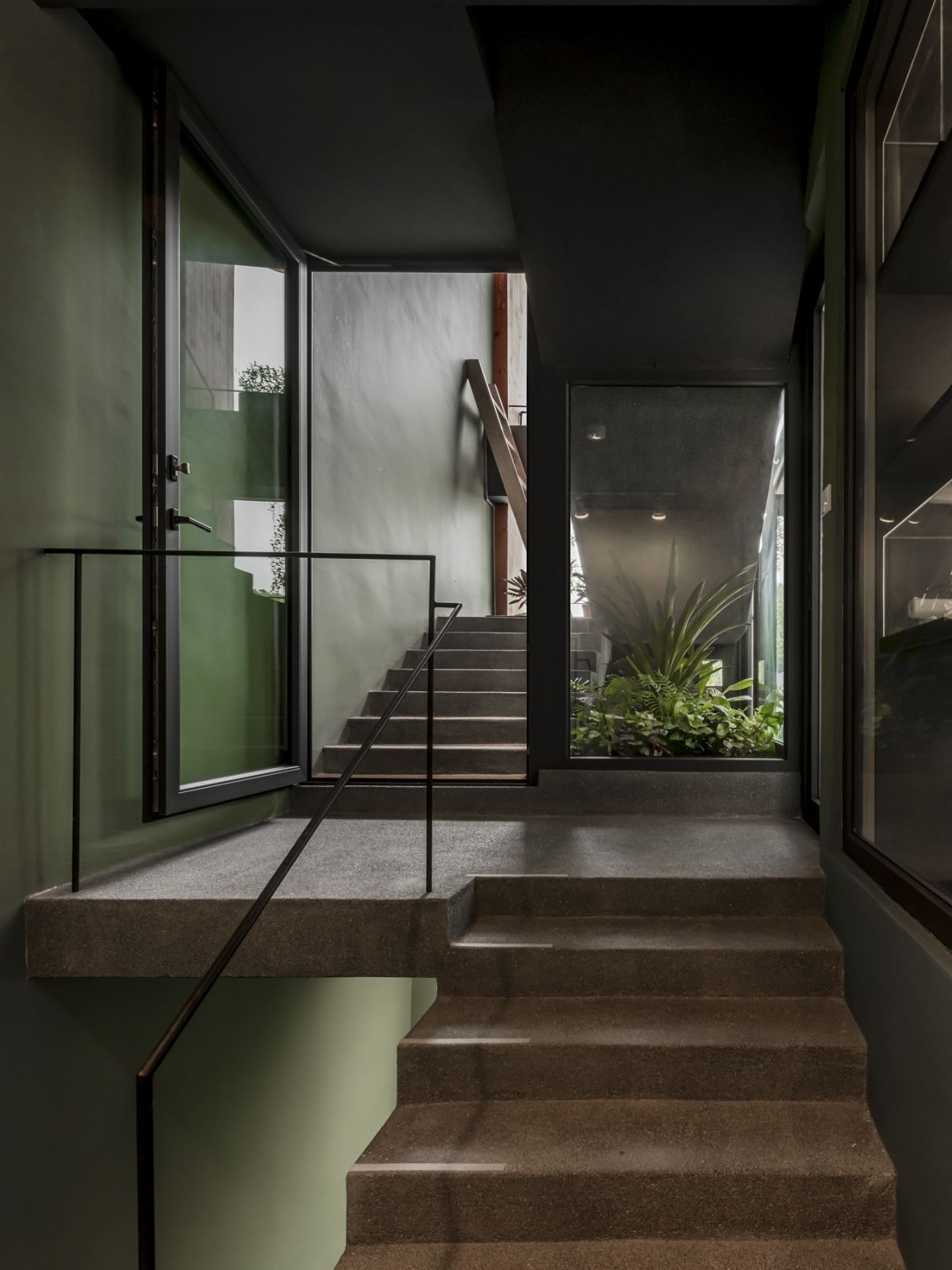 Green exudes an energy that's calm and relaxing (Photo: David Yeow)
