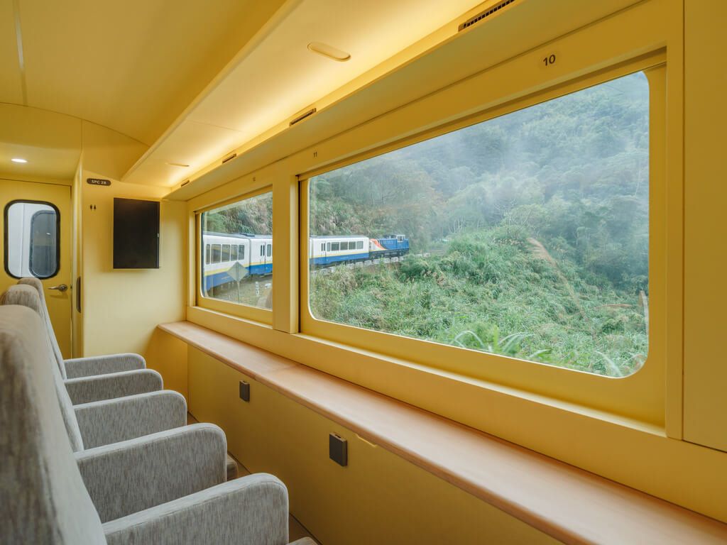 《栩悅號Vivid Express》360° 景觀瞭望席。(圖片: 築點設計股份有限公司)