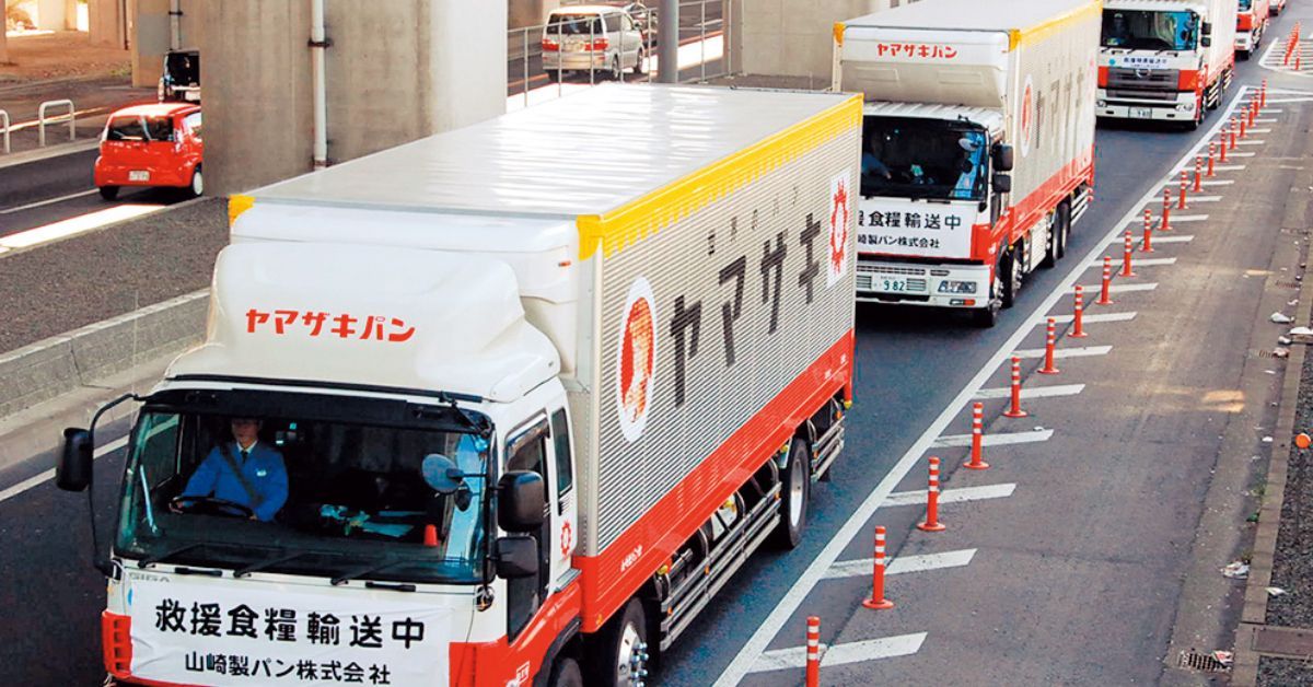 山崎麵包擁有自己的物流車隊,可以快速的配合救災需求運送物資至救災前線。(Photo: 山崎麵包官網)