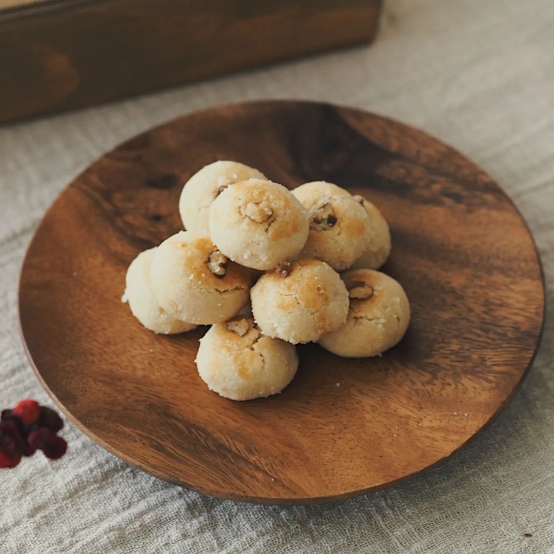 CC The Baker's walnut cookies (Photo: Instagram / @cc.thebaker)