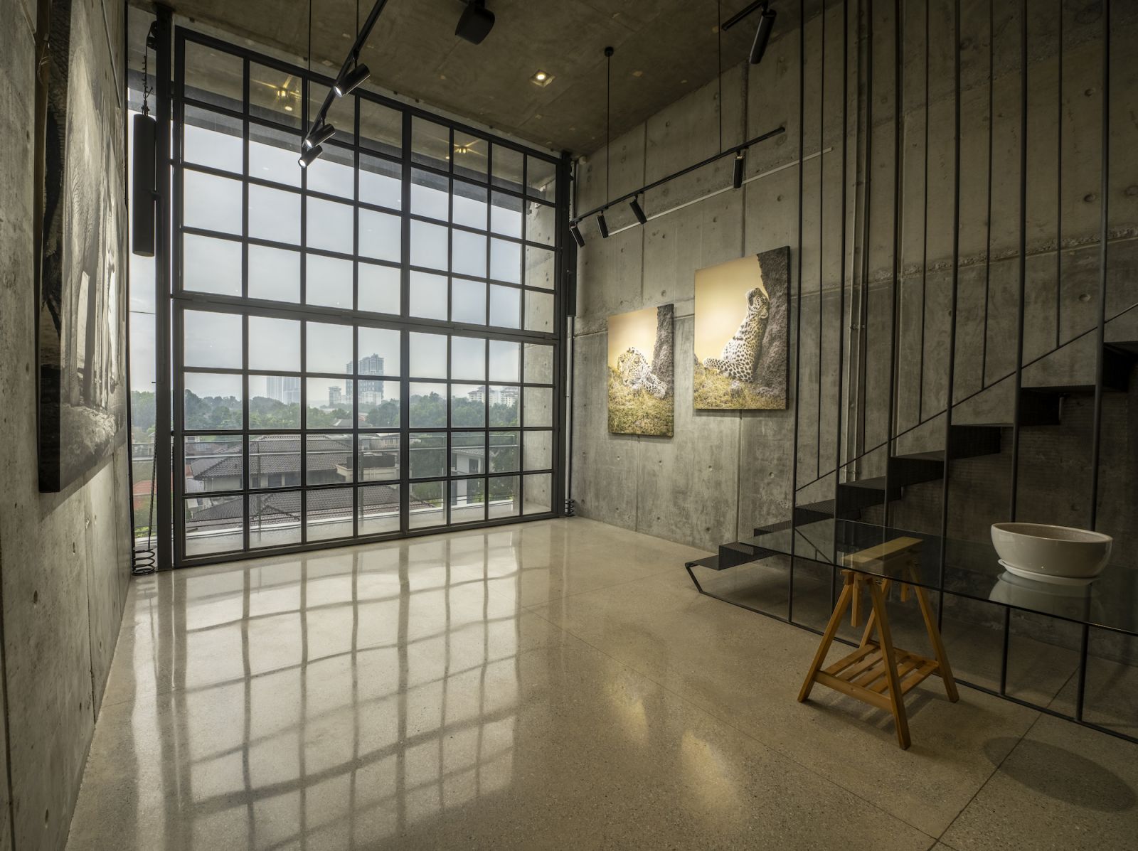 Floating staircase with a view