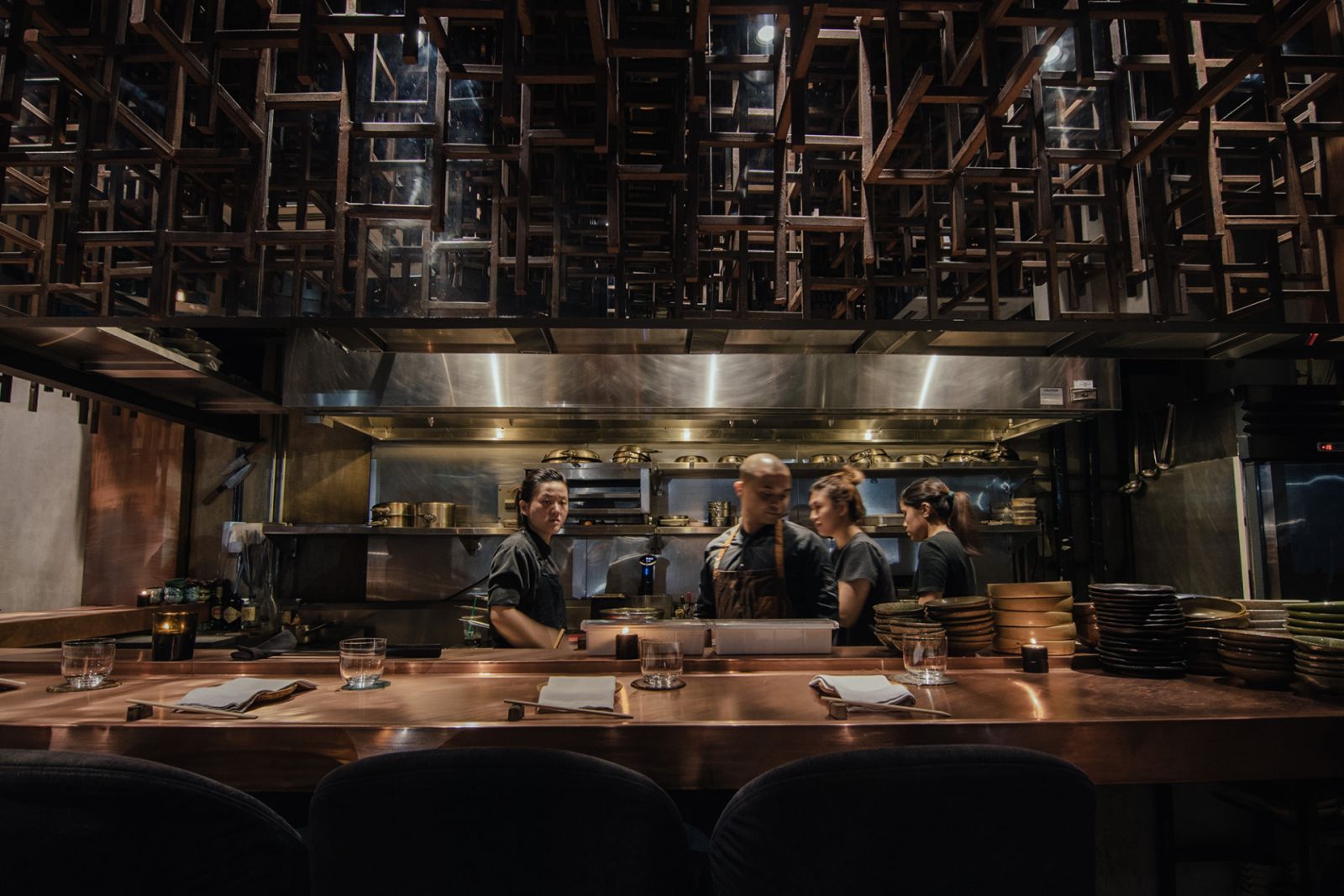 Chef Bruce Ricketts di Mecha Uma dan Iai | Foto ihsan Bruce Ricketts dan Jae Pickrell