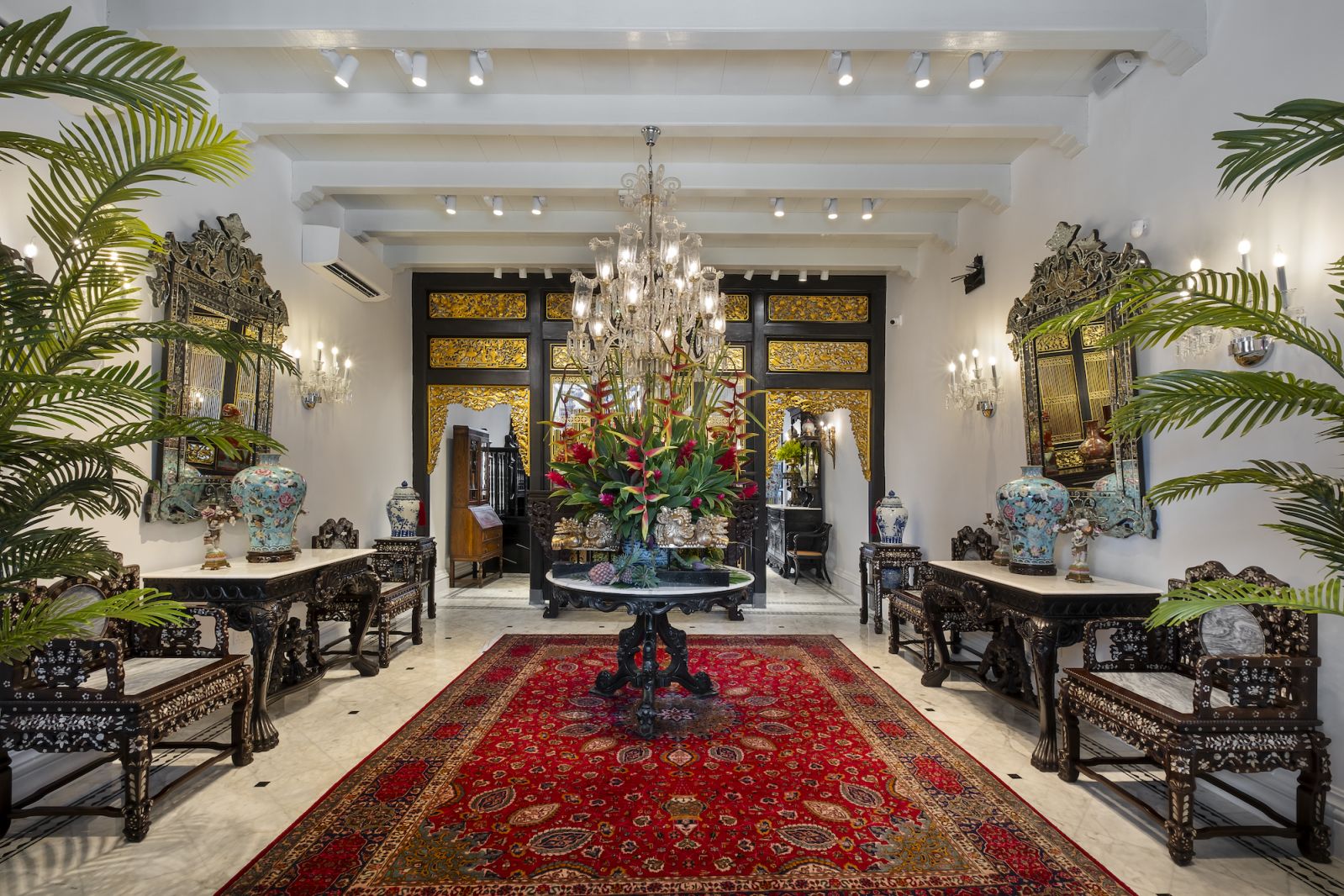 Jewel colours add richness