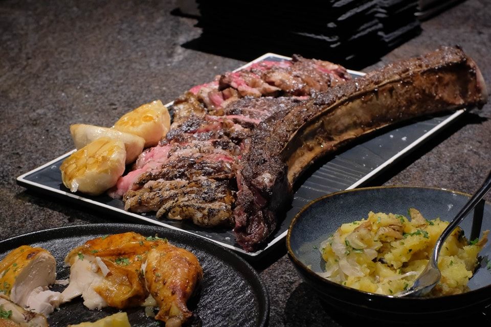Tomahawk steak (Photo: Instagram / @pyro.damansara)