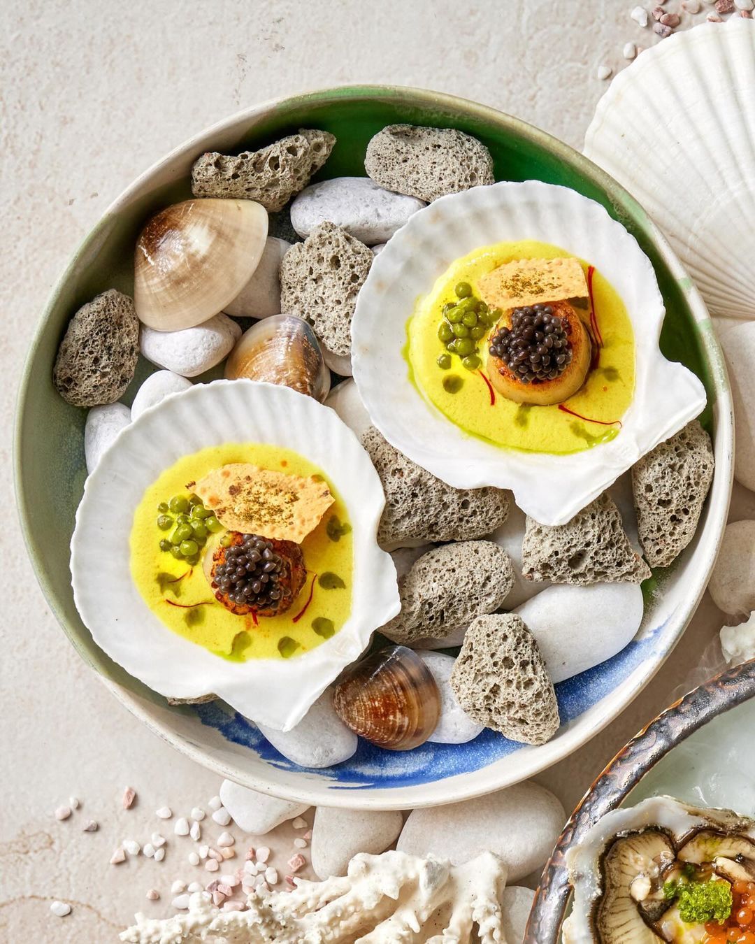 Gunpowder scallops (Photo: Instagram / @coastbykayra)