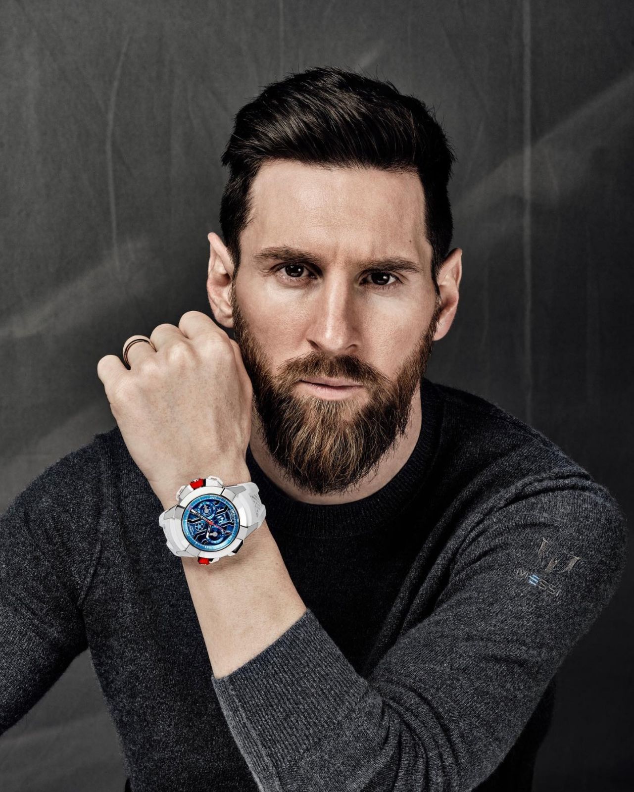 梅西佩戴Jacob & Co.與他合作推出的聯名錶Epic X Chrono Messi。(Photo: Jacob & Co.)