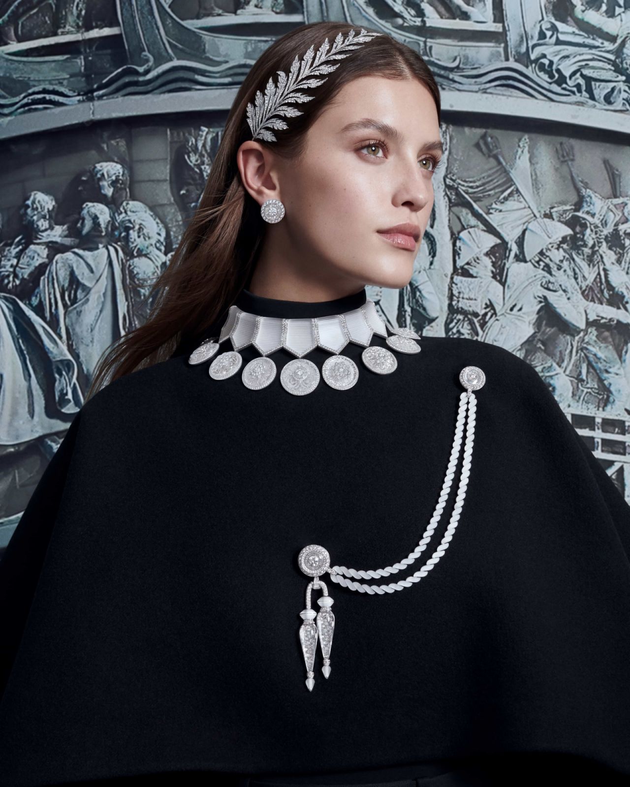 Boucheron The Power of Couture系列運用鑽石與水晶刻劃出蘊藏在服飾之中的力量。(Photo: Boucheron)