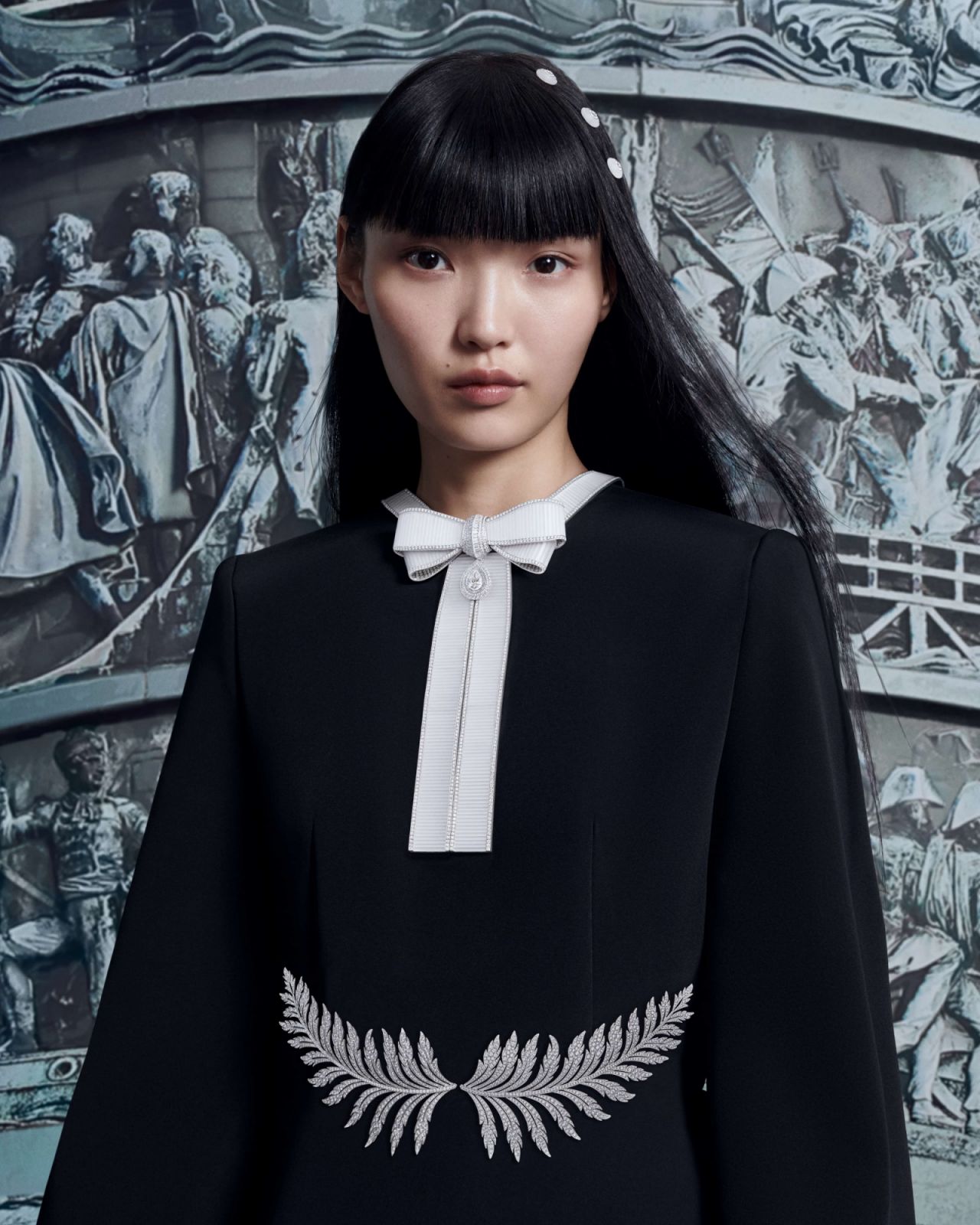 Boucheron The Power of Couture系列運用鑽石與水晶刻劃出蘊藏在服飾之中的力量。(Photo: Boucheron)
