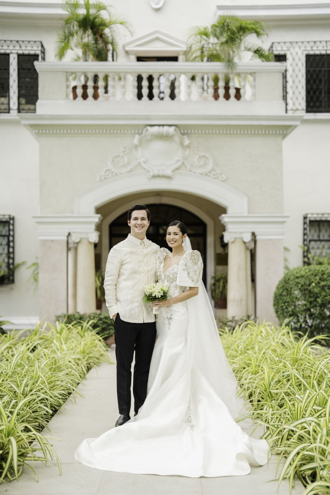 The newlyweds at Puerto Real Gardens