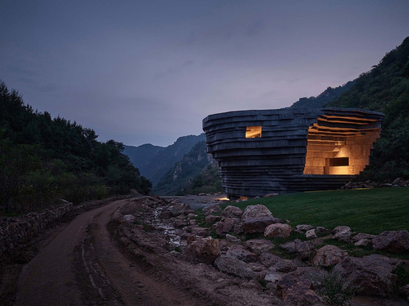 The Chapel of Sound in the mountainous valley of Chengde (Photo: Instagram / @open.architecture)