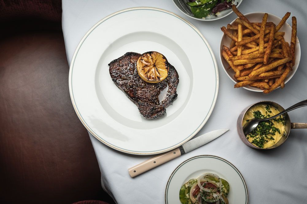 Steak frites (Photo: Brasserie Astoria)