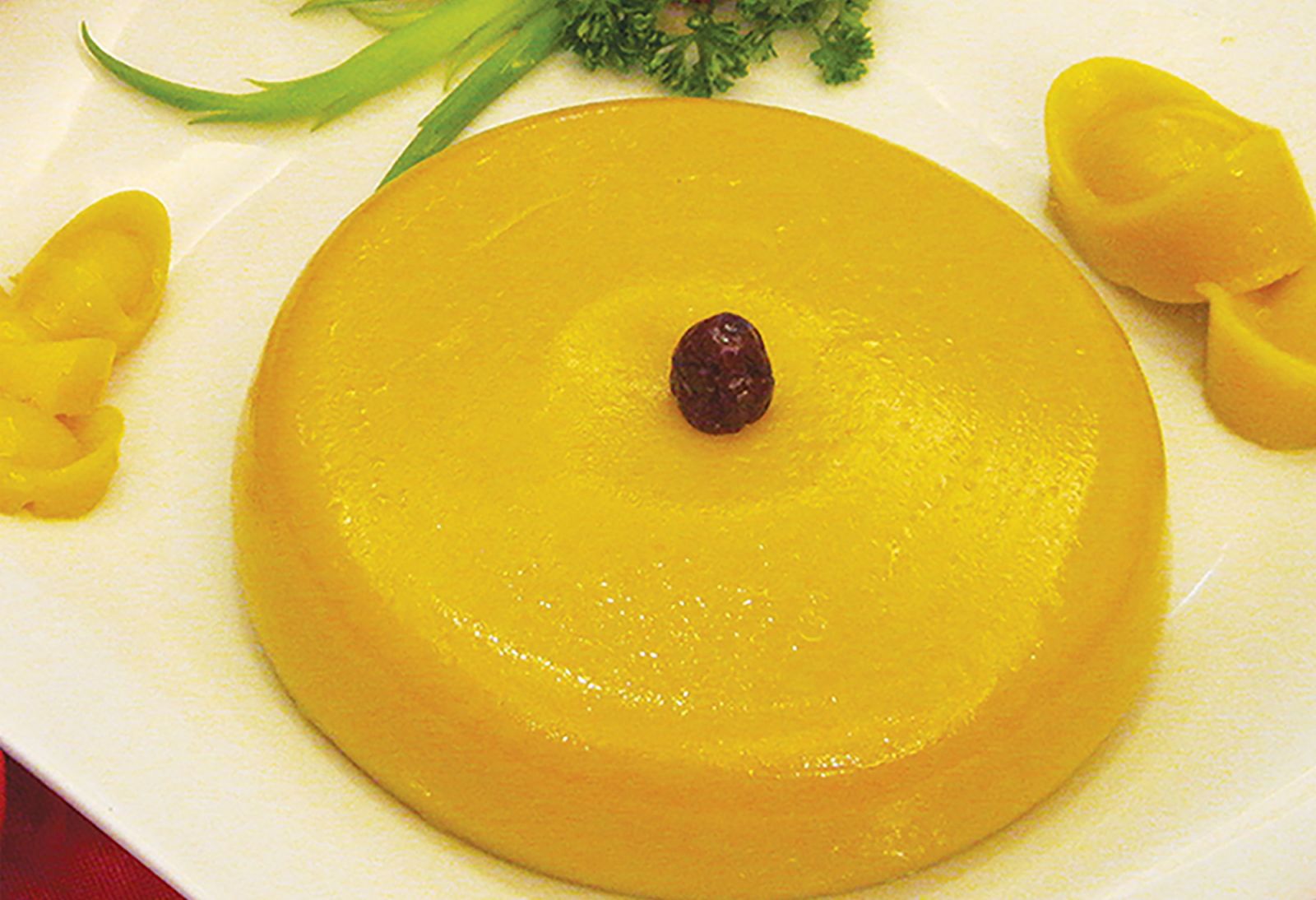 Golden tikoy (Photo: Peking Garden)