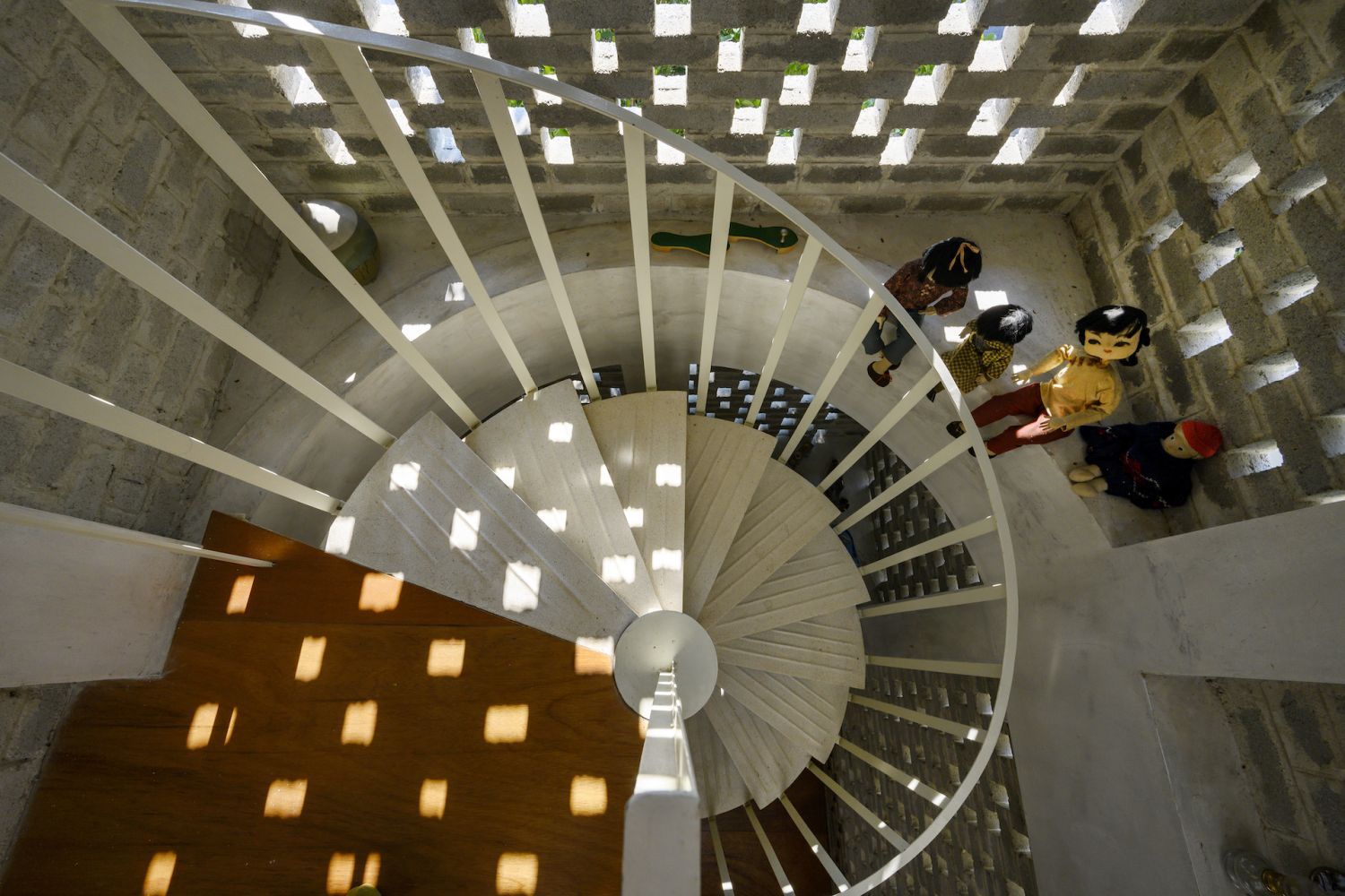 The spiral staircase (Photo: Lin Ho)