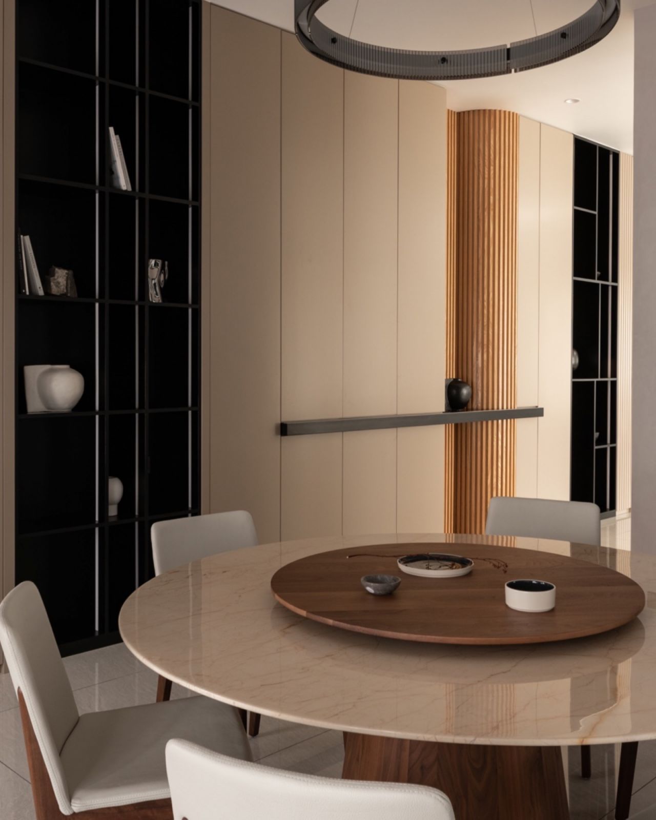 peek in to the dining room (Photo: TWJPTO)