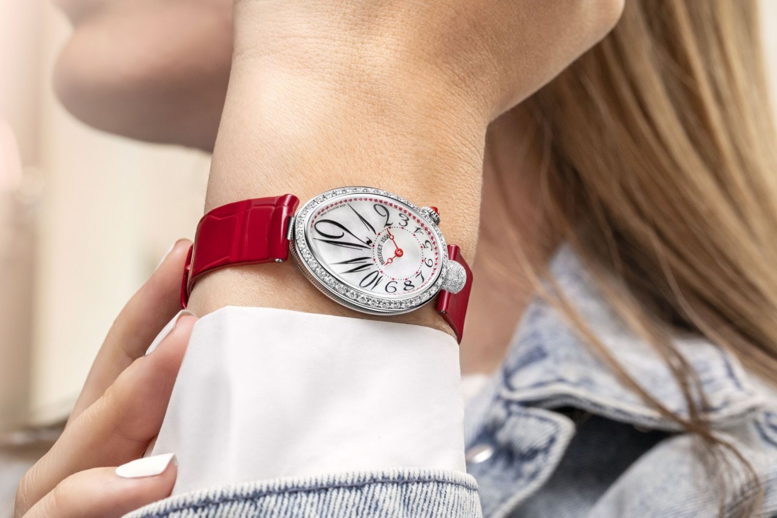寶璣Reine de Naples系列情人節限定腕錶。(Photo: Breguet)