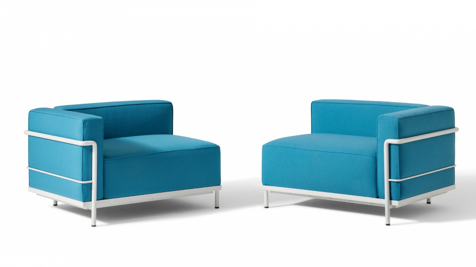 The méridienne, an outdoor reiteration of the 1920s icon by Cassina (Photo: Courtesy of Cassina)