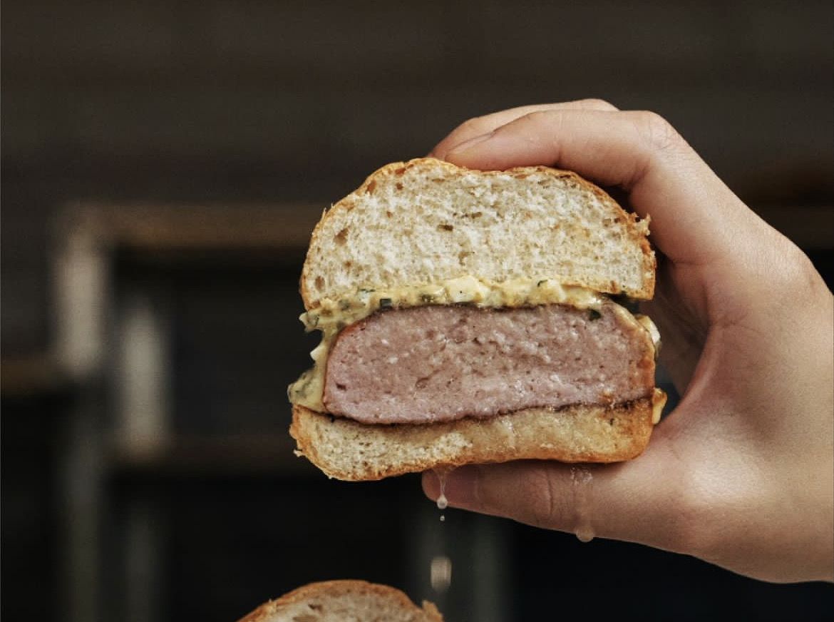 Pork burger @atelier Binchotan