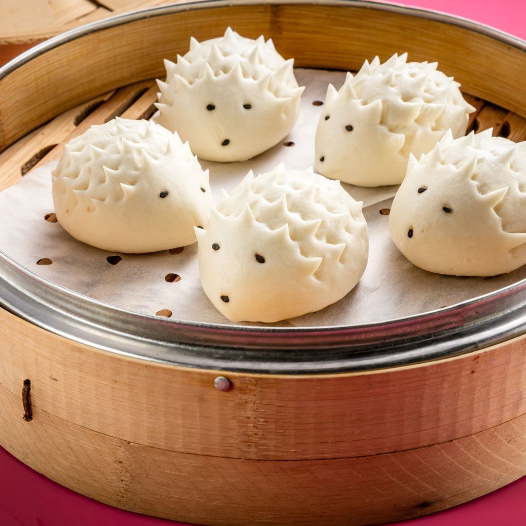 White lotus salted egg yolk hedgehog buns (Photo: Oriental Treasure)