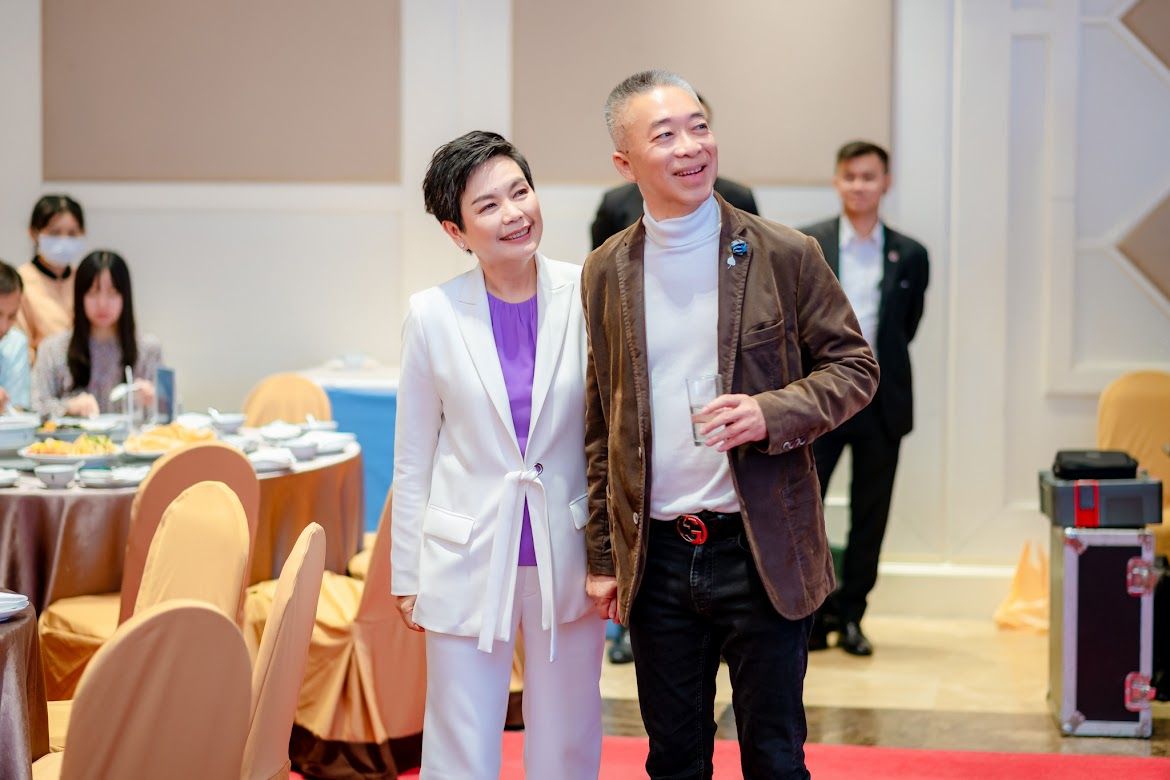 คุณแม่ศิริพักตร์ และคุณพ่อสุภชัย วีระภุชงค์