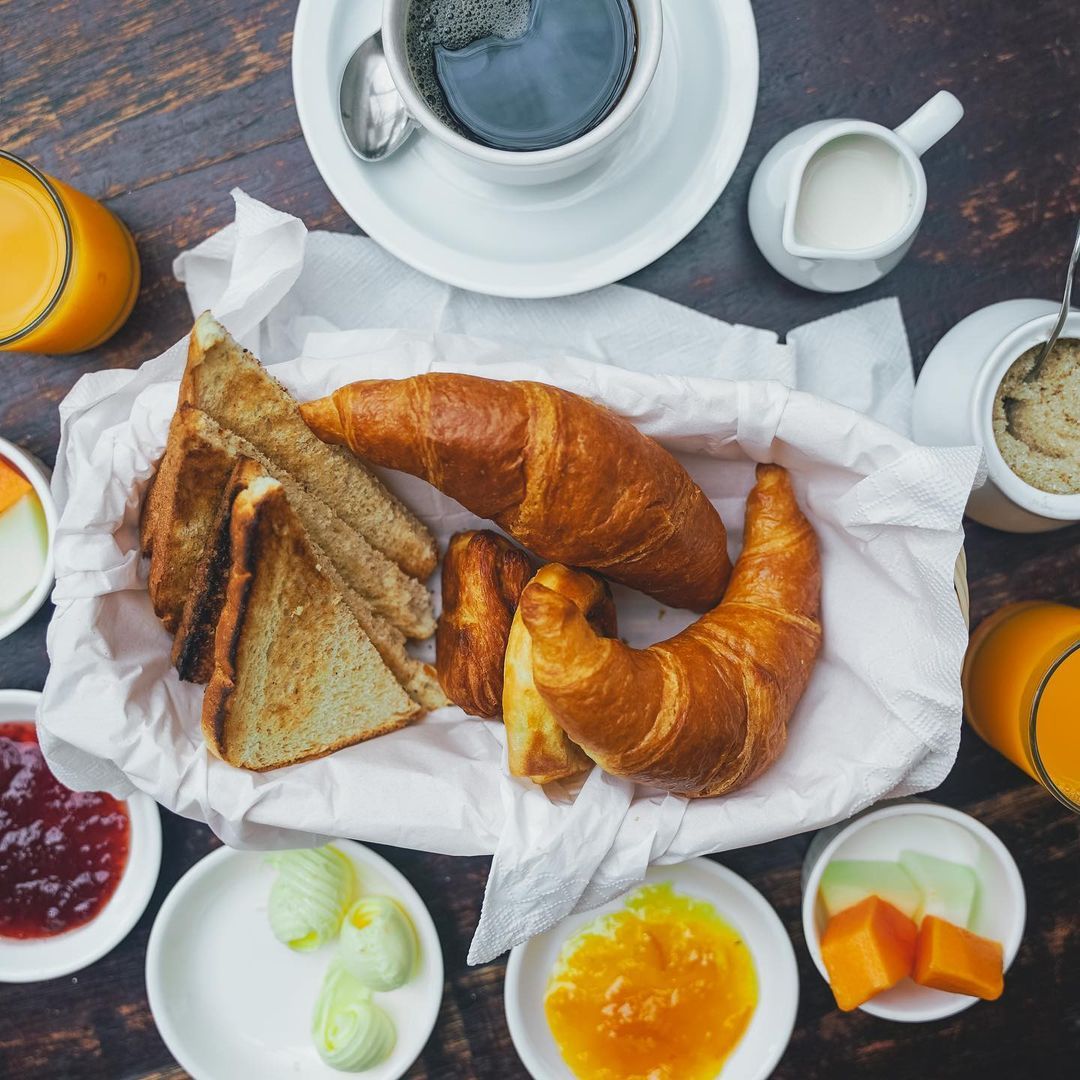 Breakfast pastries and preserves (Photo: Instagram/ @smokehousehotel)