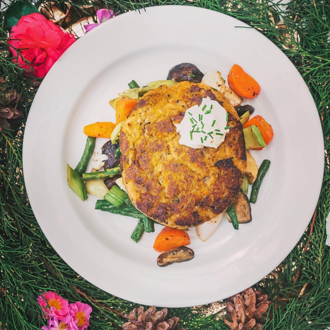 Bubble and squeak with fresh vegetables (Photo: Instagram/ @smokehousehotel)