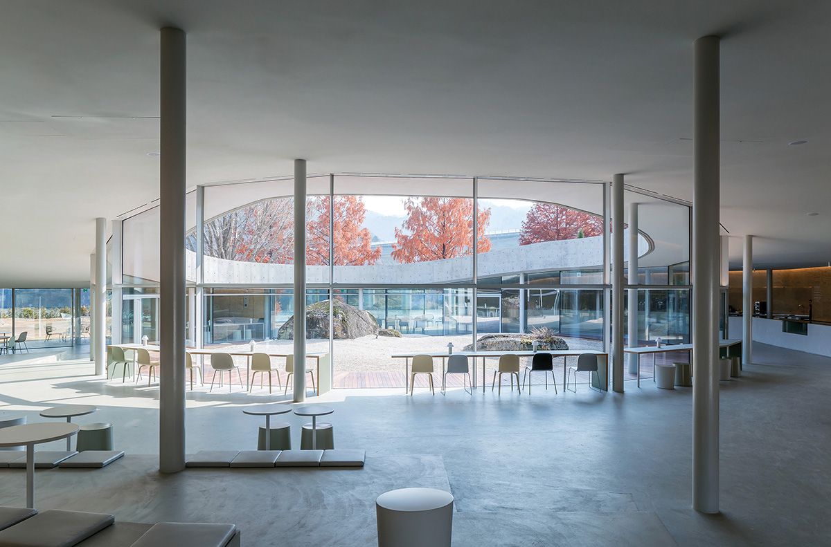 An indoor view of Ayu Space’s poetic circular courtyard (Photo: Sergio Pirrone)