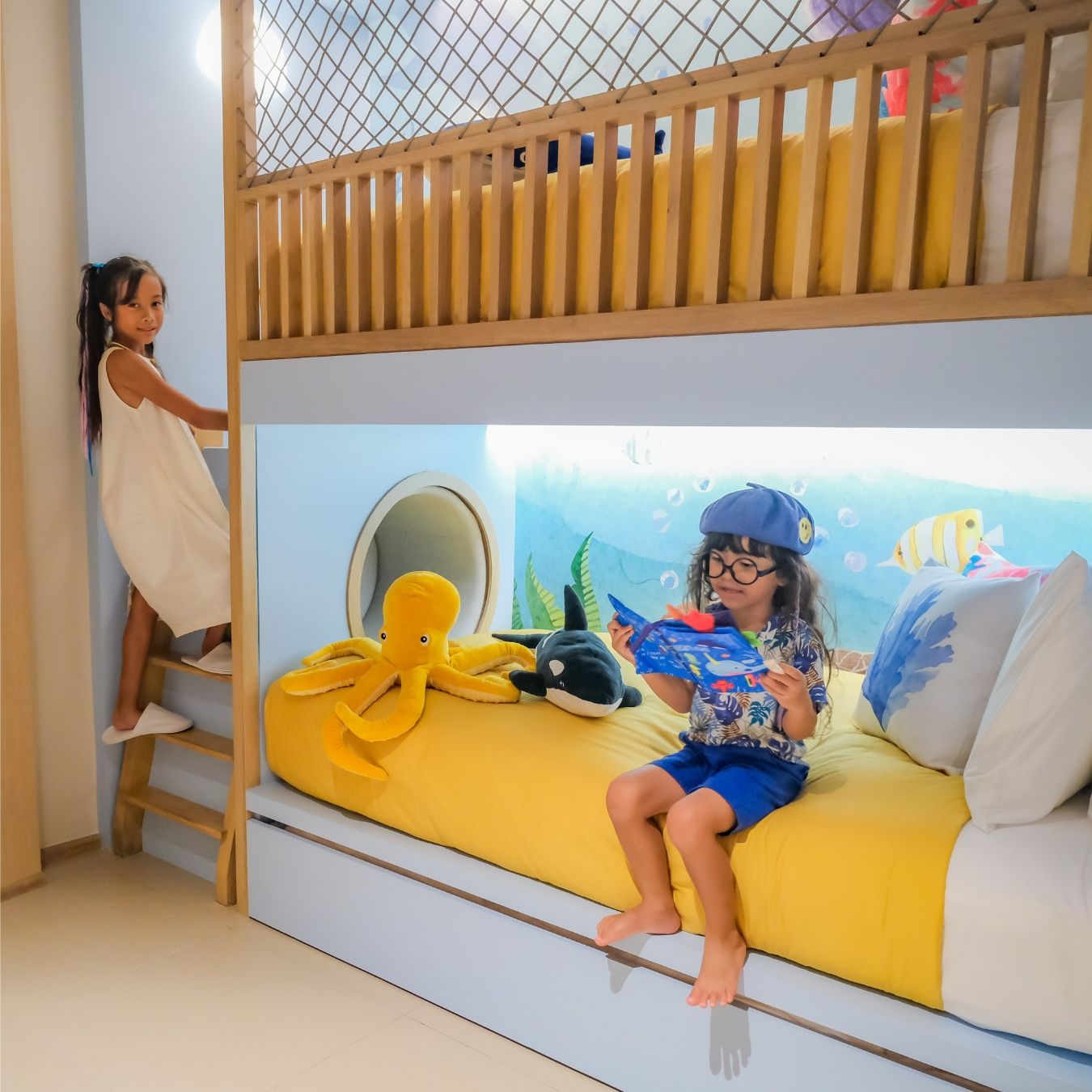 บรรยากาศห้องพักของโรงแรม เลอ เมอริเดียน ภูเก็ต ไม้ขาว บีช รีสอร์ท (ภาพ: Le Méridien Phuket Mai Khao Beach Resort)