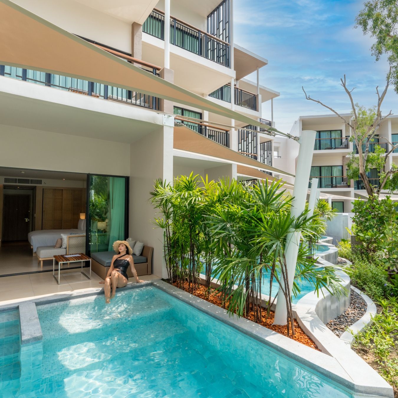 บรรยากาศห้องพักของโรงแรม เลอ เมอริเดียน ภูเก็ต ไม้ขาว บีช รีสอร์ท (ภาพ: Le Méridien Phuket Mai Khao Beach Resort)