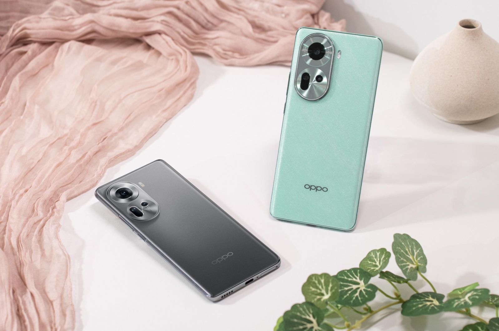 OPPO Reno11 Wave Green and Rock Grey