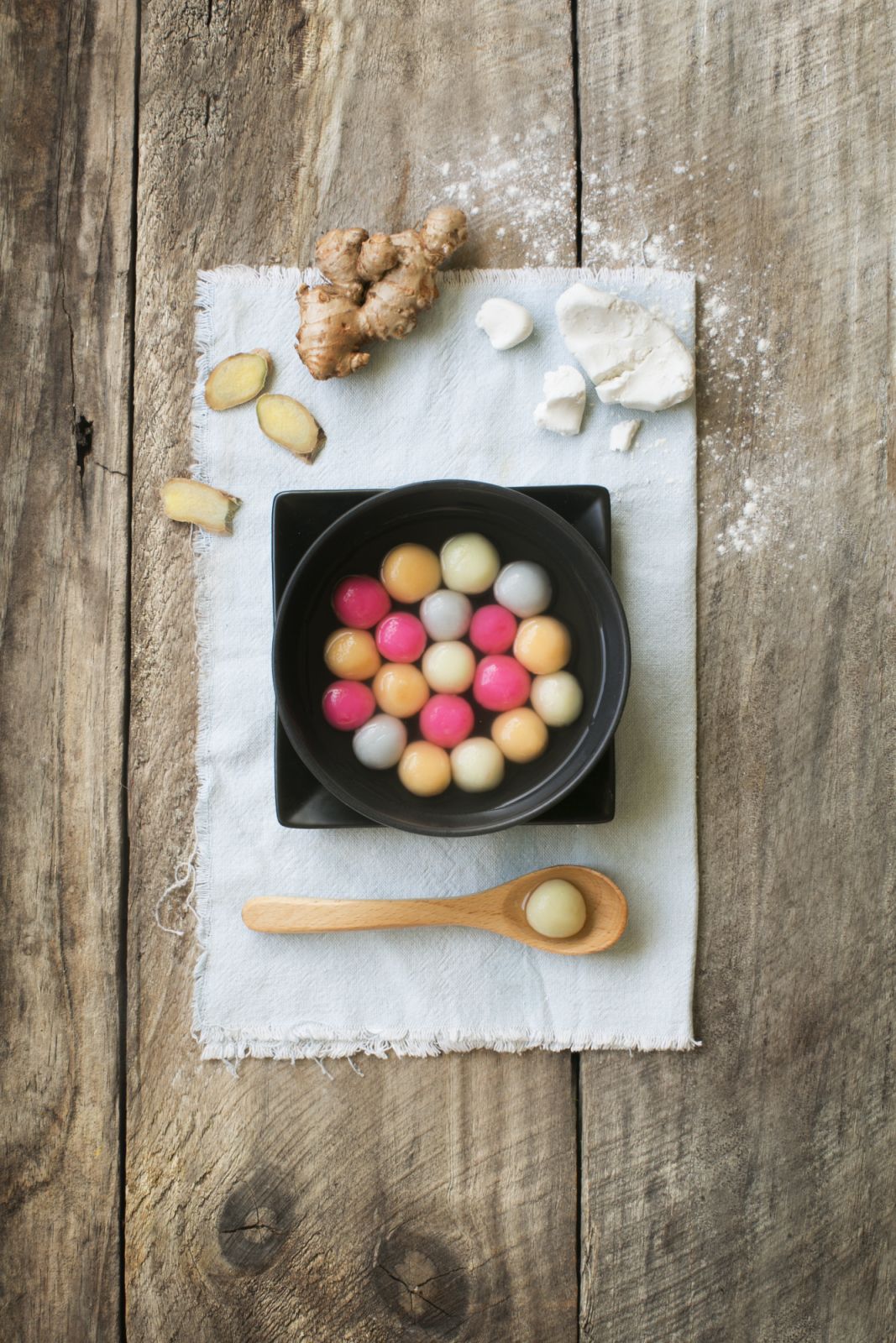 Rainbow tang yuan (Photo: Getty Images)