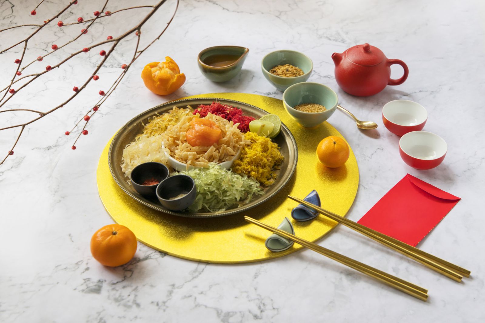 Salmon yee sang (Photo: Getty Images)